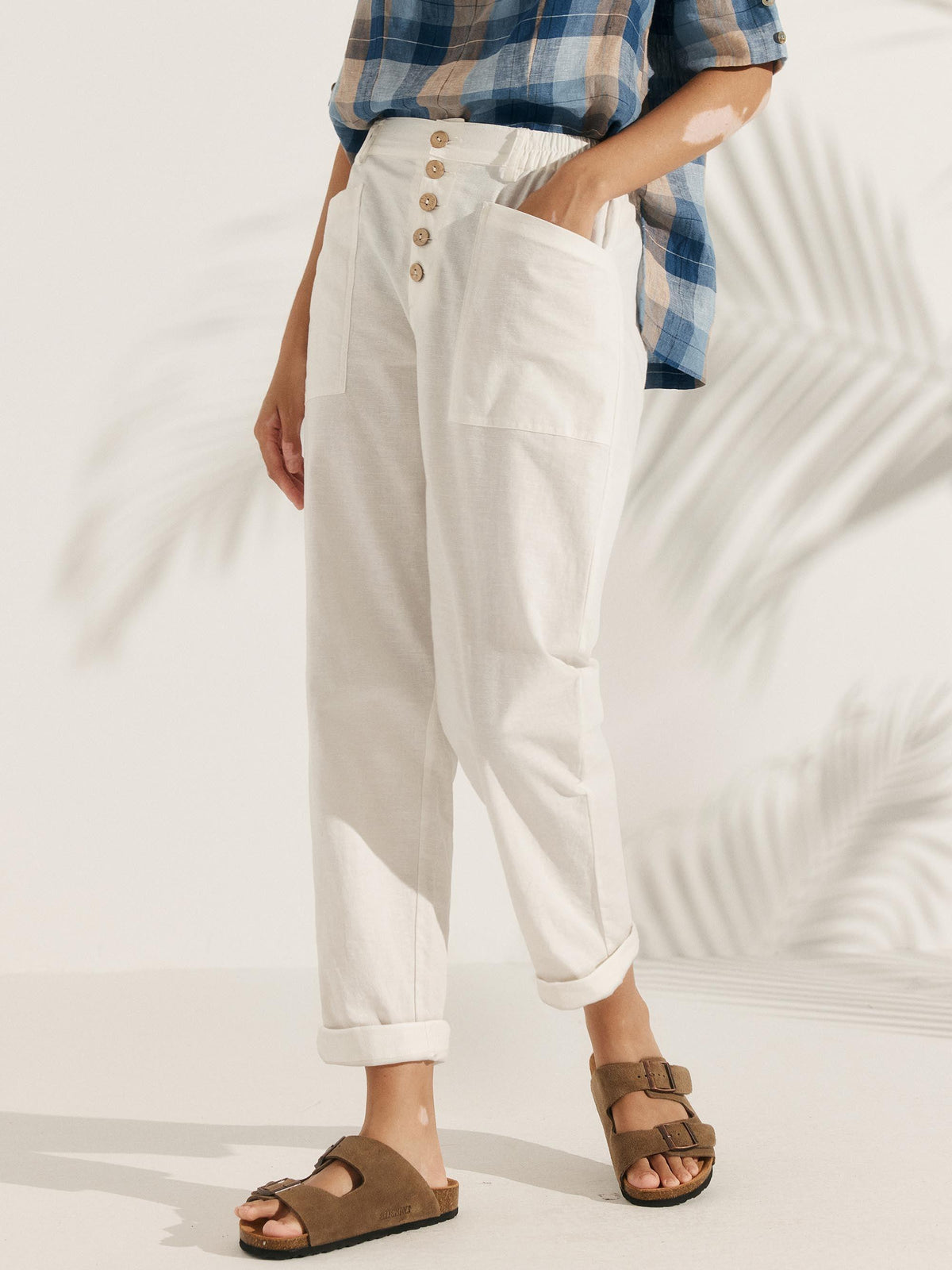 Women's Linen Blend Straight Leg Trousers - Patch Pockets