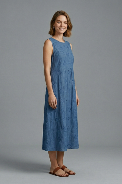 Women's Sleeveless Midi Dress - Round Neck Pockets Textured