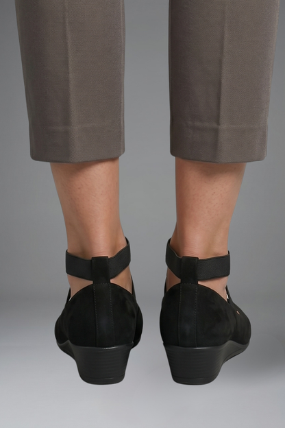 Women's Orthopaedic Slip-On Flats - Low Wedge Elastic Strap